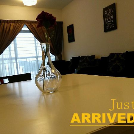Homestay D 11 Putrajaya Netflix Wifi Buitenkant foto