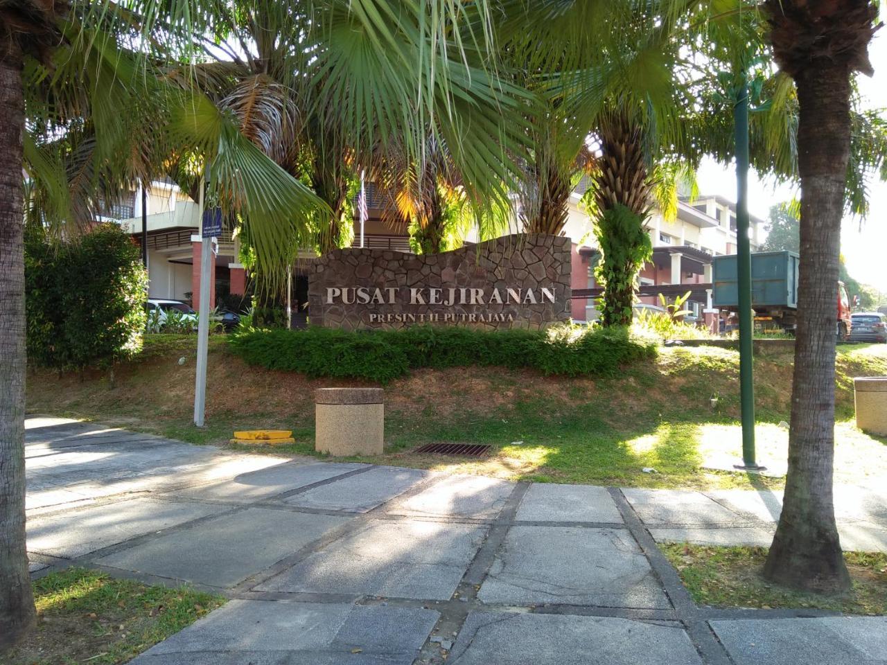 Homestay D 11 Putrajaya Netflix Wifi Buitenkant foto