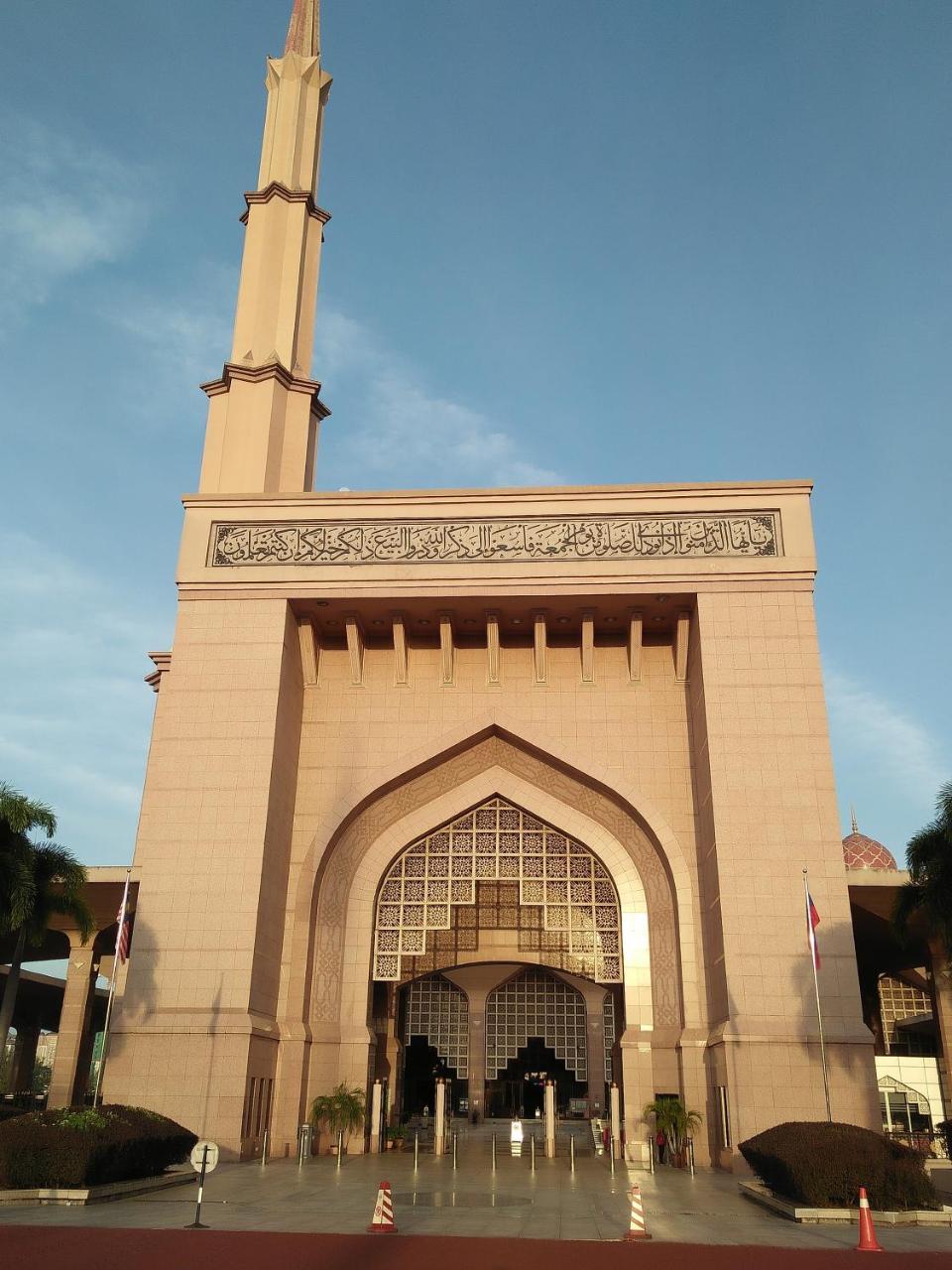 Homestay D 11 Putrajaya Netflix Wifi Buitenkant foto